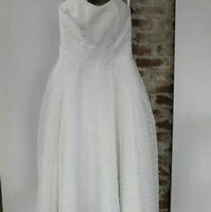 White Galina Strapless Wedding Gown Size 4